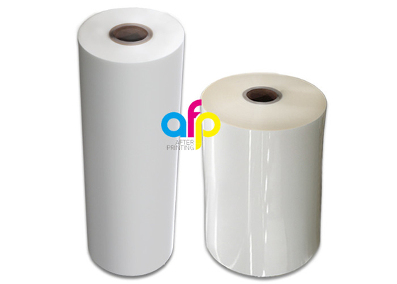 Película mate Rolls 700m m * los 3000m/de la laminación de 27 micrones tamaño de encargo del rollo