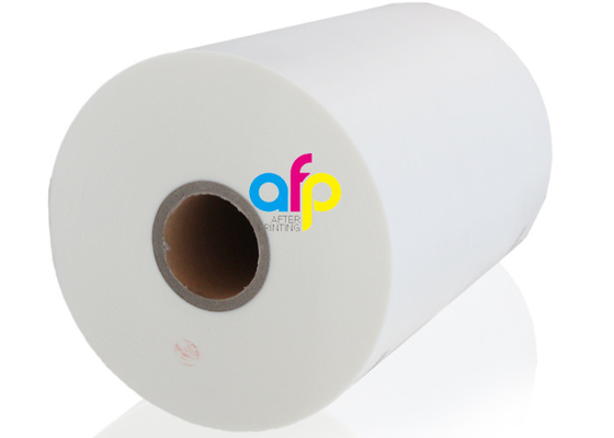 Película termal de la laminación de la adherencia de BOPP EVA para las impresiones en offset 15 - 30 micrones
