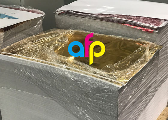El poliéster de la plata del oro del animal doméstico metalizó el carrete de película termal de la laminación Corona Treated