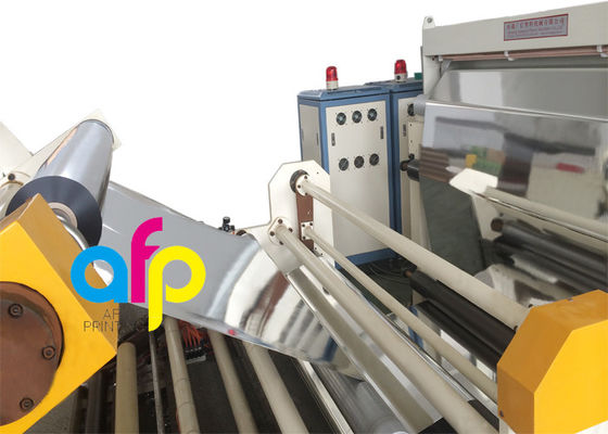 El poliéster de la plata del oro del animal doméstico metalizó el carrete de película termal de la laminación Corona Treated