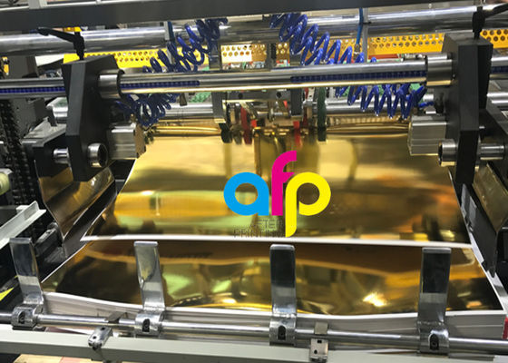 El poliéster de la plata del oro del animal doméstico metalizó el carrete de película termal de la laminación Corona Treated