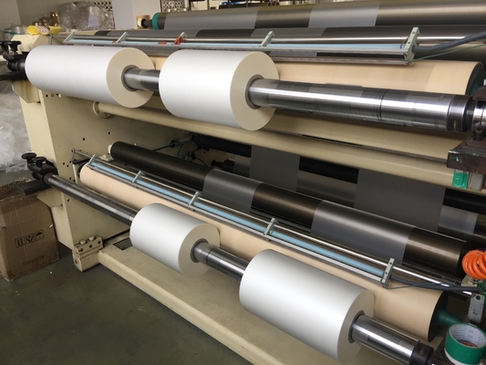 Película de laminado térmico BOPP de extrusión múltiple suave y respetuosa con el medio ambiente de 15-25 micrones